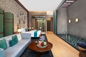 The Gems Mining Pool Villas Pattaya