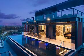 The Gems Mining Pool Villas Pattaya