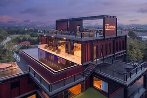 The Gems Mining Pool Villas Pattaya