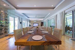 6BR Luxury Tropical Pool Villa PH125