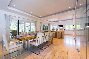 6BR Luxury Tropical Pool Villa PH125