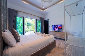 6BR Luxury Tropical Pool Villa PH125