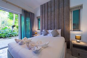 6BR Luxury Tropical Pool Villa PH125