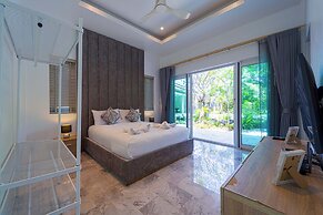 6BR Luxury Tropical Pool Villa PH125