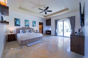 6BR Luxury Tropical Pool Villa PH125
