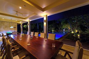 6BR Luxury Tropical Pool Villa PH125