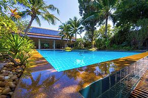 6BR Luxury Tropical Pool Villa PH125