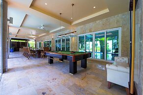 6BR Luxury Tropical Pool Villa PH125