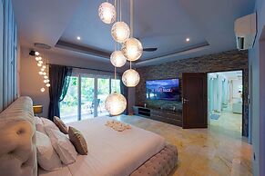 6BR Luxury Tropical Pool Villa PH125