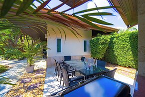 6BR Luxury Tropical Pool Villa PH125