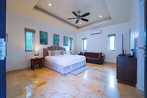 6BR Luxury Tropical Pool Villa PH125