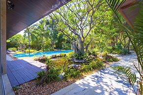 6BR Luxury Tropical Pool Villa PH125