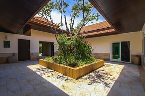 6BR Luxury Tropical Pool Villa PH125