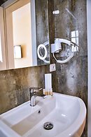 Airport Garden Hotel