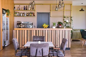 Airport Garden Hotel