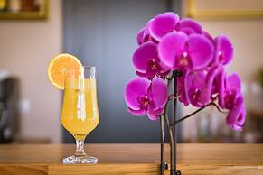 Airport Garden Hotel