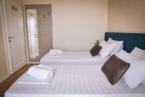 Airport Garden Hotel