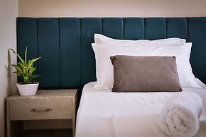 Airport Garden Hotel