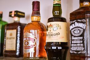 Airport Garden Hotel