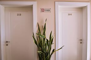 Airport Garden Hotel