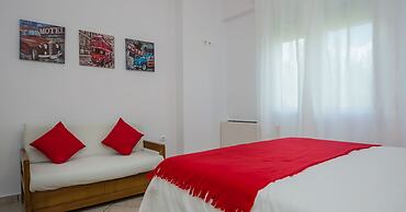 290m² Villa with Pool close to the Airport