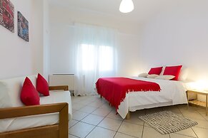 290m² Villa with Pool close to the Airport