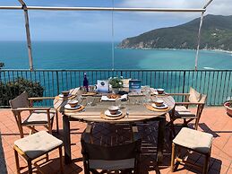 House Sunset by the Sea