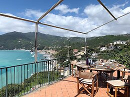 House Sunset by the Sea