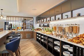 Courtyard by Marriott London Heathrow Airport