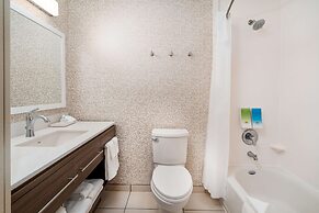 Home2 Suites by Hilton Corona