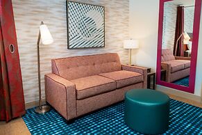 Home2 Suites by Hilton Corona