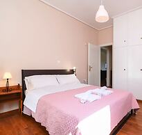 90m² homm Sea View Apartment in Alimos