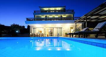 Sublime Luxurious homm Villa in Paiania