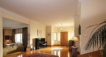 Sublime Luxurious homm Villa in Paiania