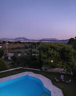 Sublime Luxurious homm Villa in Paiania