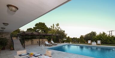 Sublime Luxurious homm Villa in Paiania