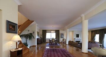 Sublime Luxurious homm Villa in Paiania