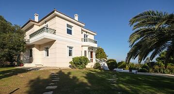 Sublime Luxurious homm Villa in Paiania