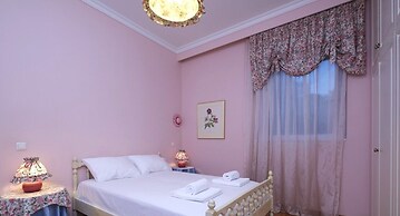 Sublime Luxurious homm Villa in Paiania