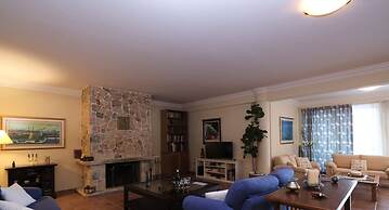 Sublime Luxurious homm Villa in Paiania