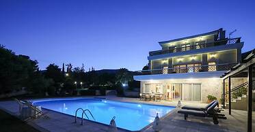 Sublime Luxurious homm Villa in Paiania