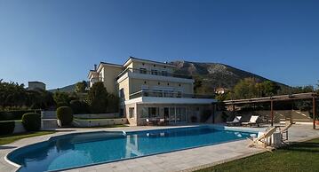 Sublime Luxurious homm Villa in Paiania