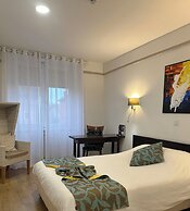 L'Embleme Boutique Hotel
