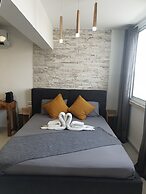 Maya Guest House Panoramic Sea&City view