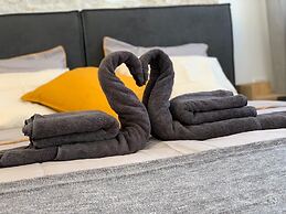 Maya Guest House Panoramic Sea&City view