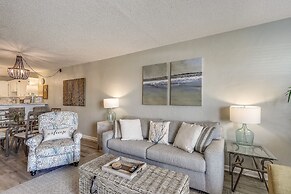 Venus 206 is a 1 BR on Okaloosa Island steps from the pool and easy be