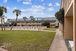 Venus 206 is a 1 BR on Okaloosa Island steps from the pool and easy be