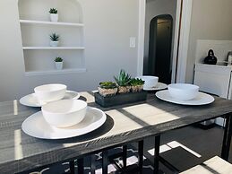 Beautiful Bungalow Next to CSU -FREE Cruiser Bikes