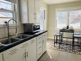 Beautiful Bungalow Next to CSU -FREE Cruiser Bikes