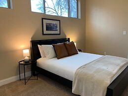 Gorgeous Guest Suite. Walk to Old Town & CSU!